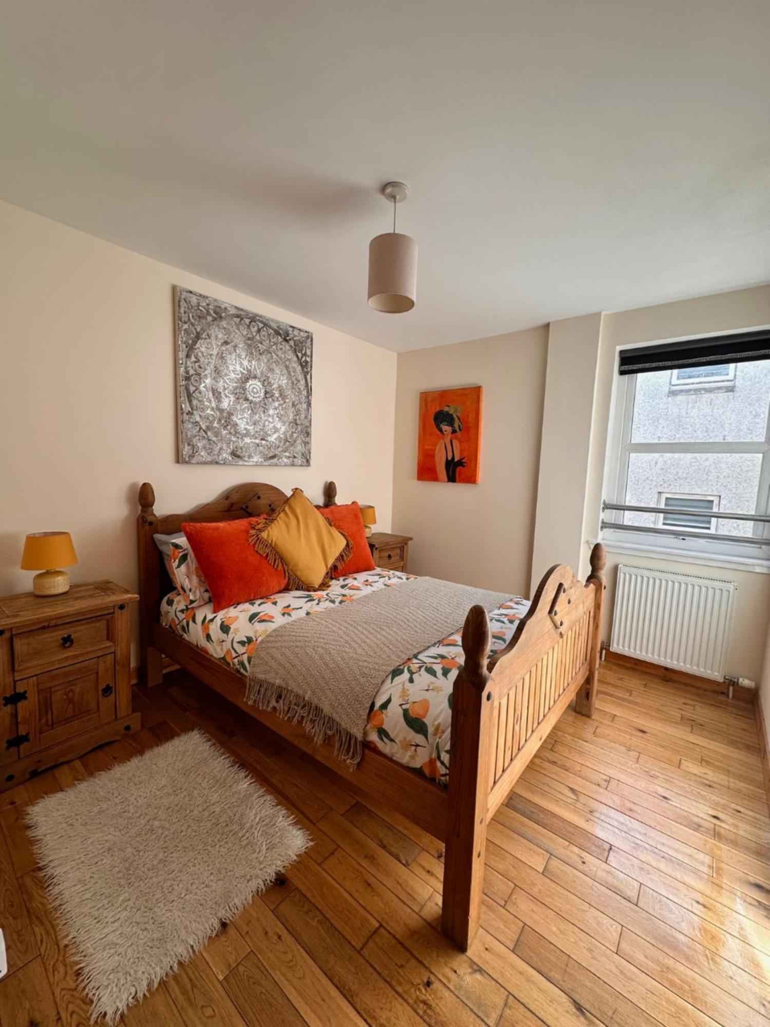 City Centre Apartment Next To Bus And Train Station Inverness Zewnętrze zdjęcie